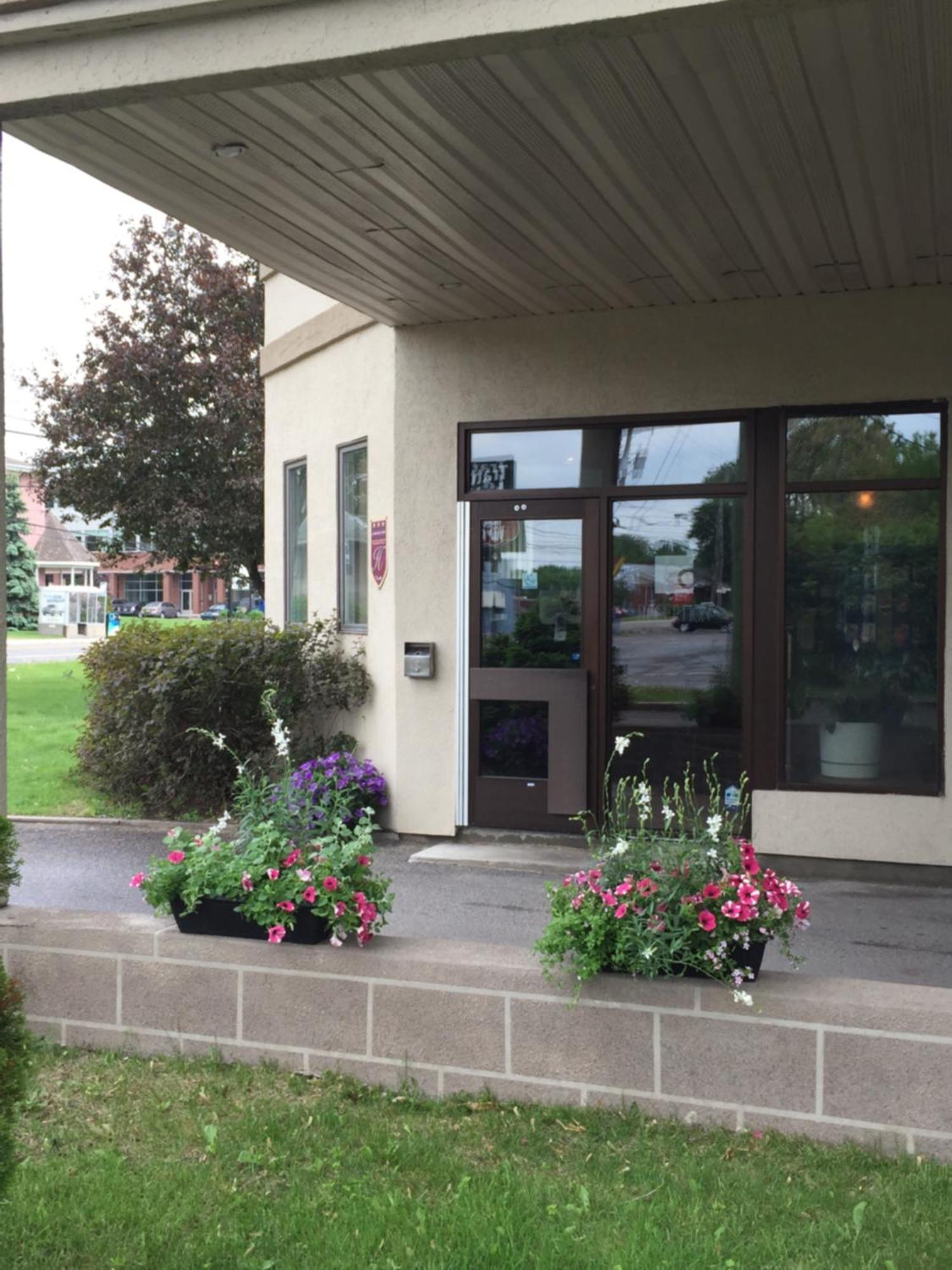 Motel Capri et Suites Repentigny Extérieur photo