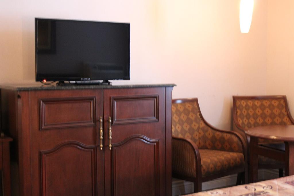 Motel Capri et Suites Repentigny Extérieur photo
