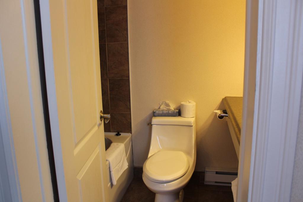 Motel Capri et Suites Repentigny Extérieur photo