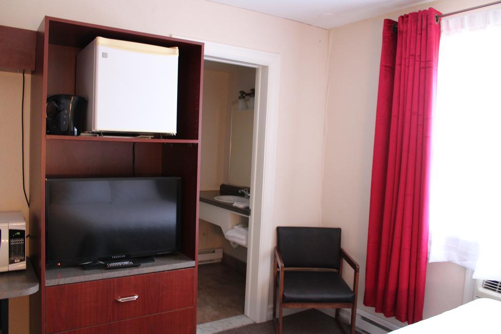 Motel Capri et Suites Repentigny Extérieur photo