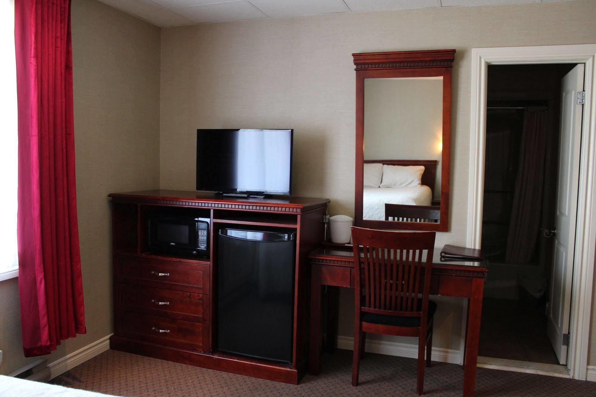 Motel Capri et Suites Repentigny Extérieur photo