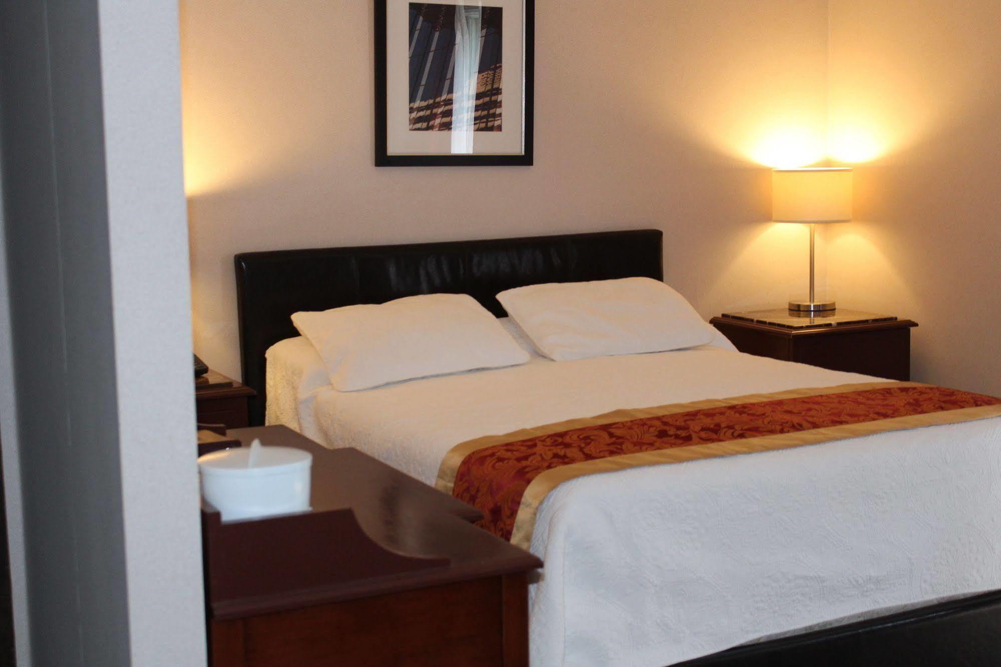 Motel Capri et Suites Repentigny Extérieur photo