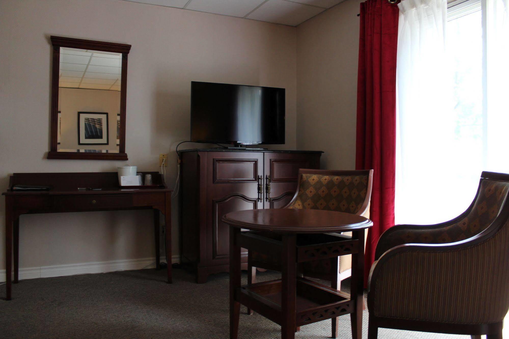 Motel Capri et Suites Repentigny Extérieur photo